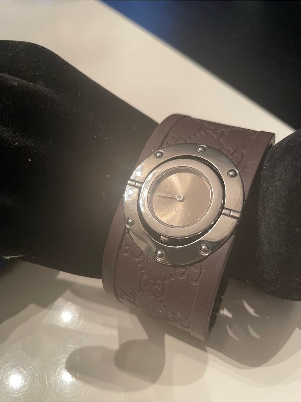 Gucci Twirl Brown Cuff Watch with Silver-Tone Bezel